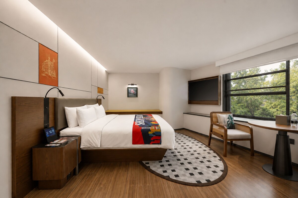 Quarto conforto | Frigobar (abastecido com itens grátis), cofres nos quartos