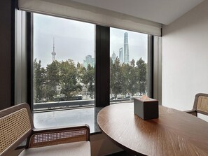 Comfort Room | Living area