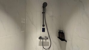 Basic Double Room | Bathroom | Free toiletries, hair dryer, slippers, towels