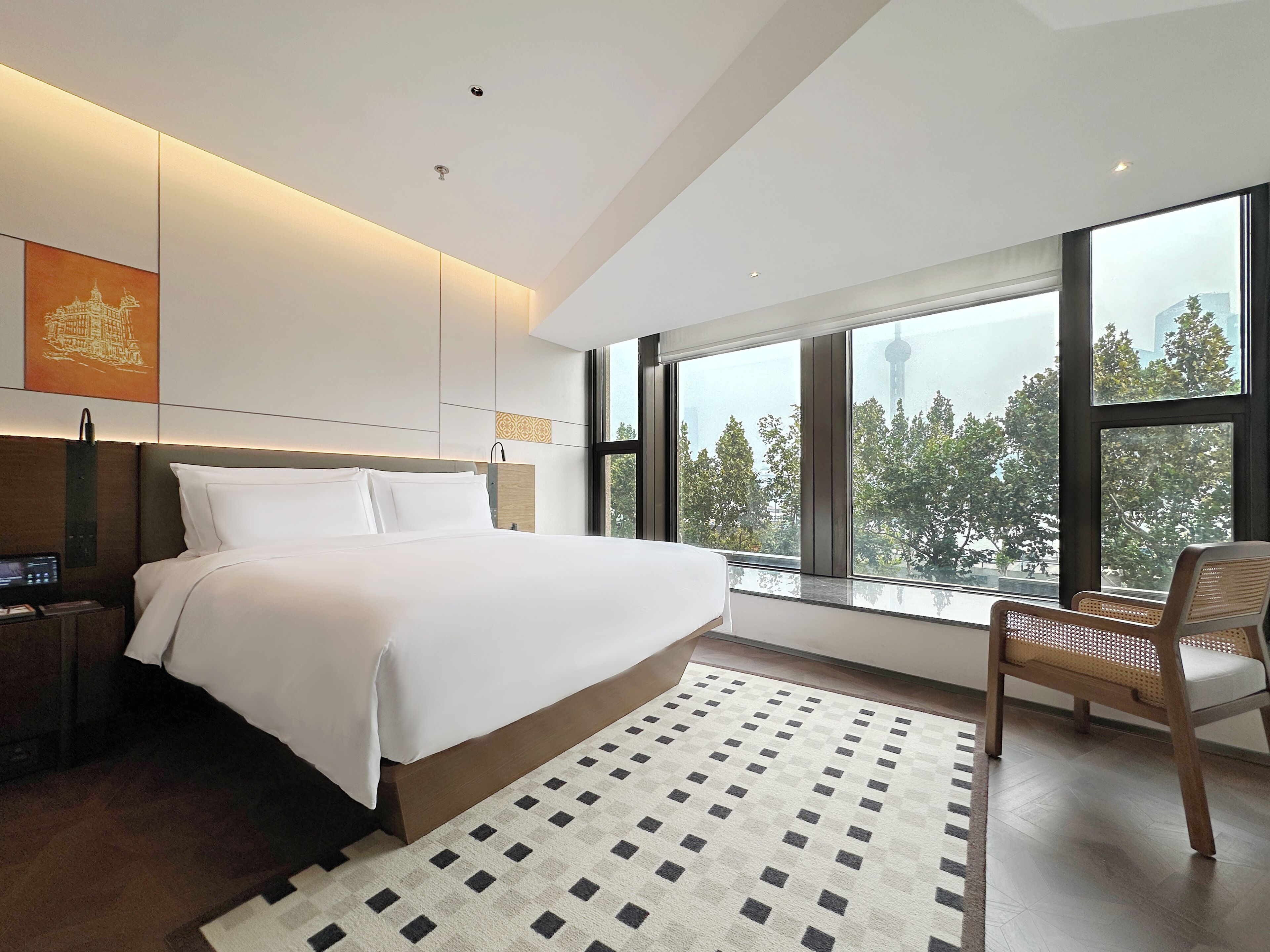 Executive Studio Suite | Free minibar, in-room safe, blackout drapes, free WiFi