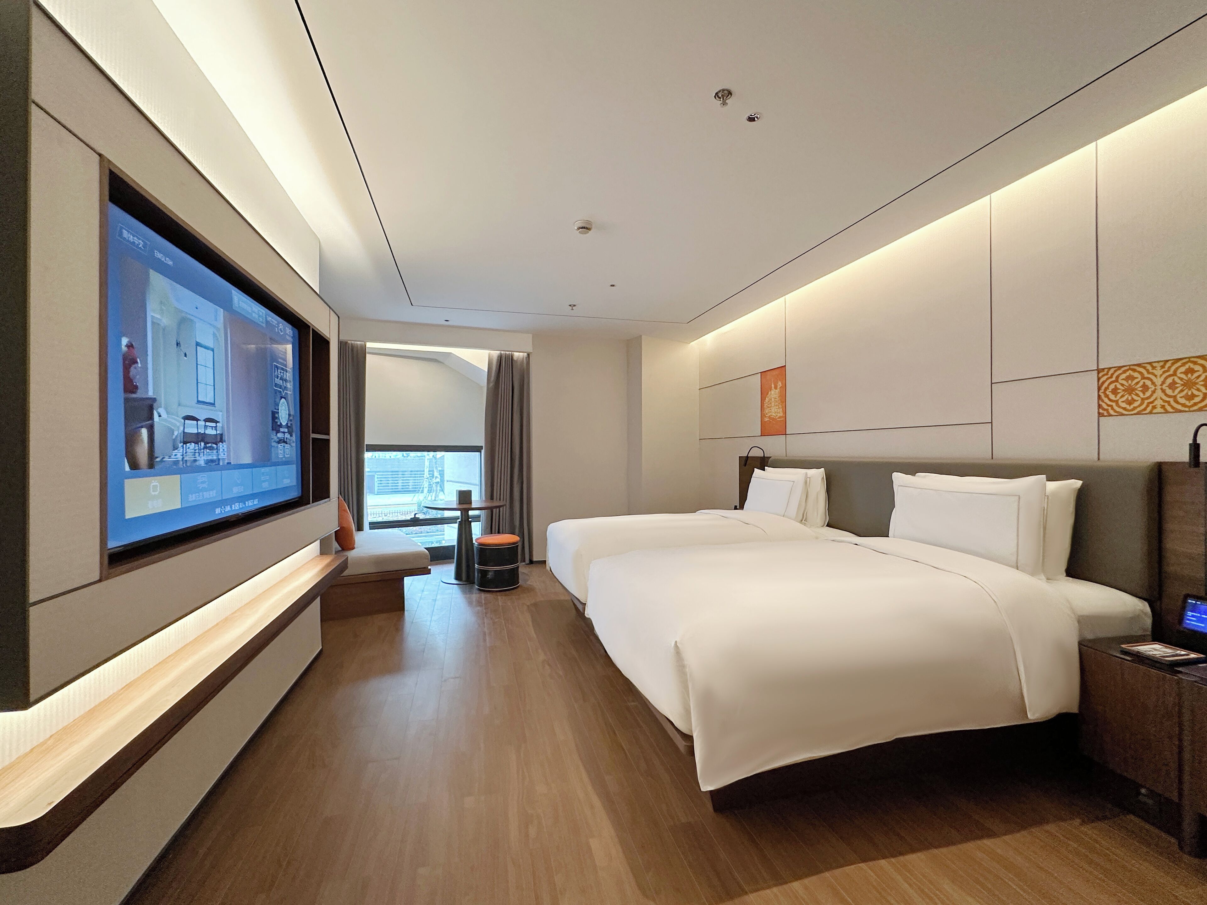 Standard Room | Free minibar, in-room safe, blackout drapes, free WiFi