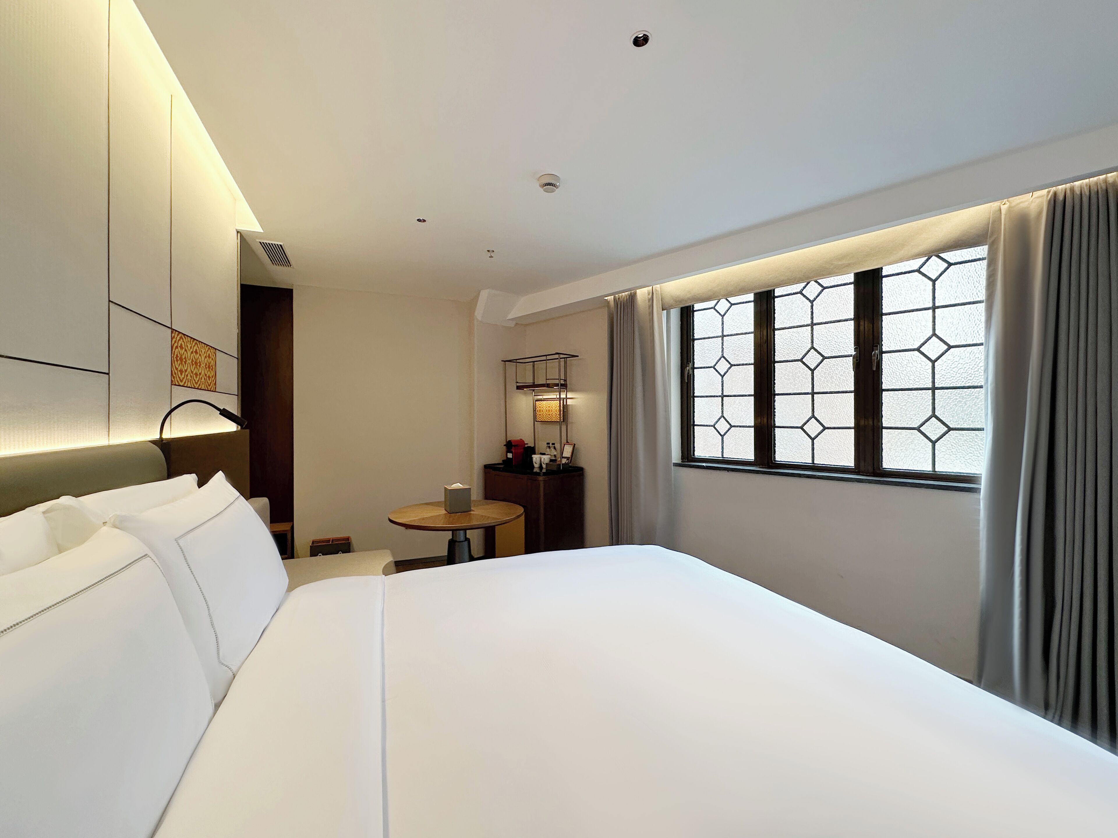 City Room | Free minibar, in-room safe, blackout drapes, free WiFi