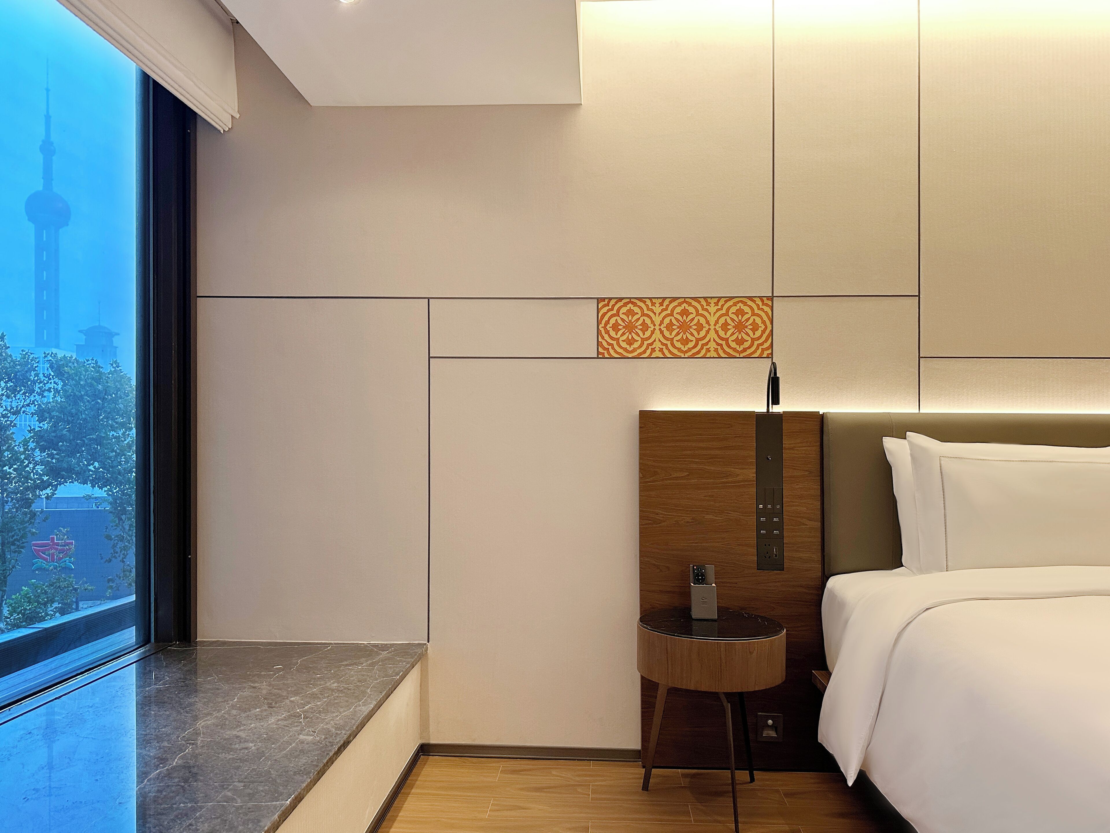 Signature Studio Suite | Free minibar, in-room safe, blackout drapes, free WiFi