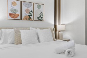 1 soverom, skrivebord, strykejern/-brett og wi-fi