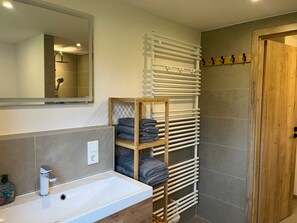 Haartrockner, Handtücher