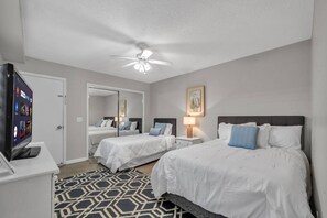 3 bedrooms, desk, iron/ironing board, free WiFi