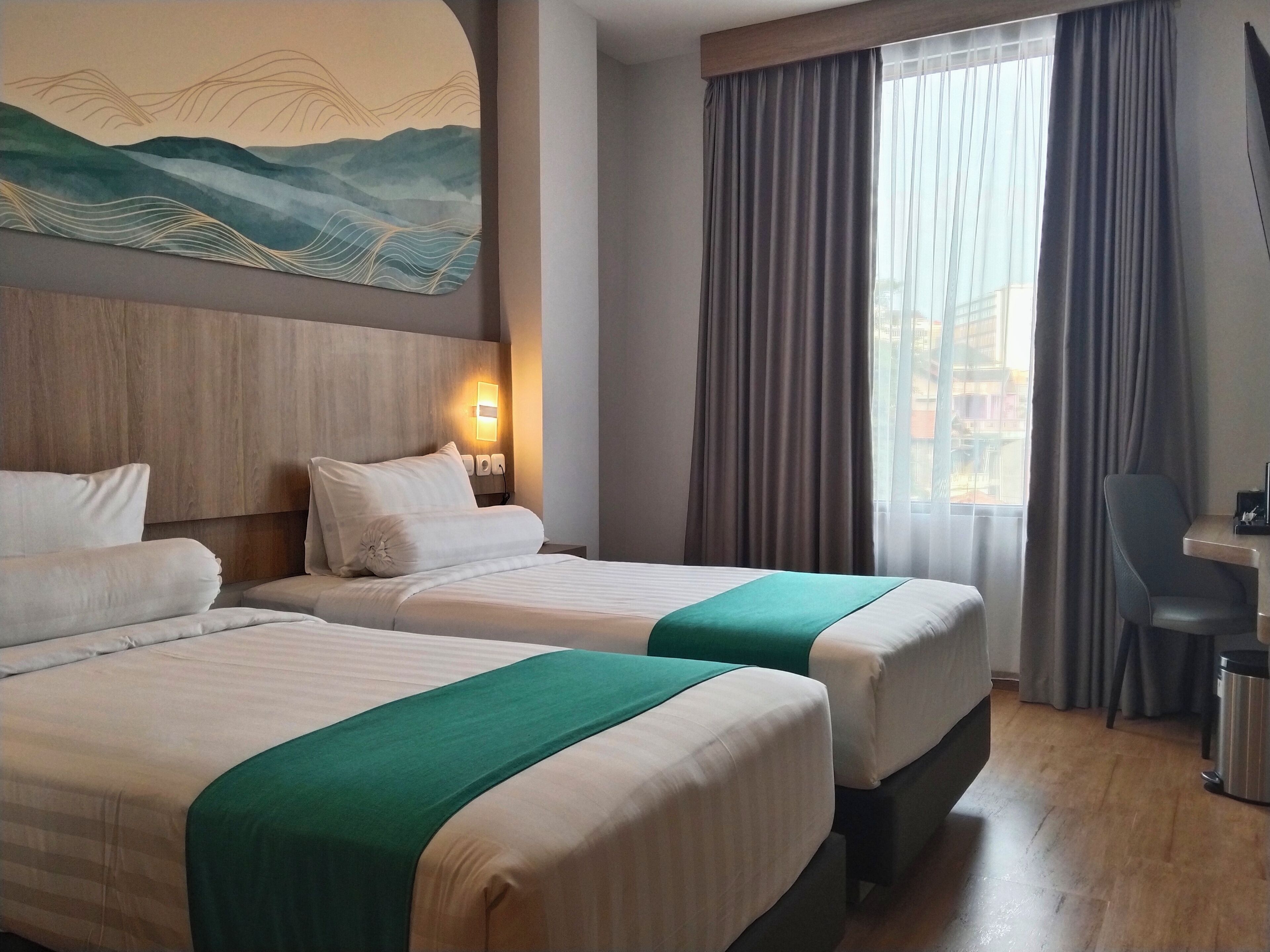 Habitació amb dos llits individuals Deluxe | Wifi gratuïta i roba de llit 