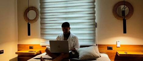 1 bedroom, WiFi, bed sheets