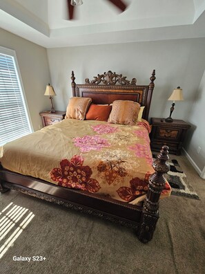 4 Schlafzimmer, Bügeleisen/Bügelbrett, WLAN, Bettwäsche