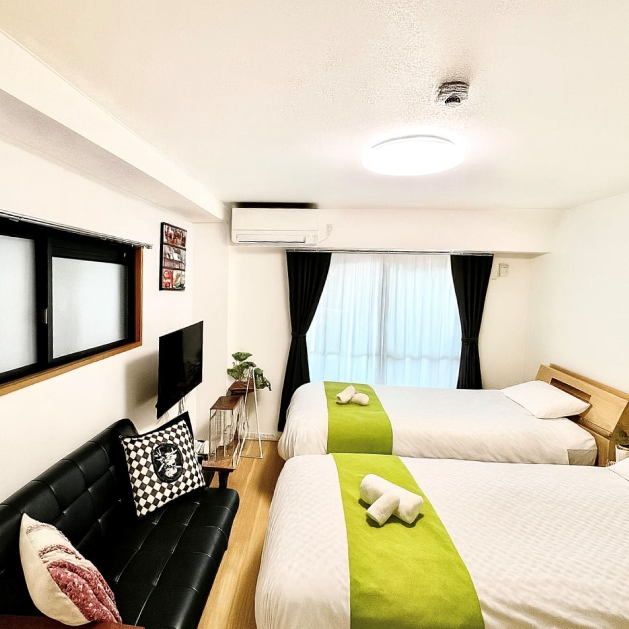 Økonomi-tomannsrom, ikke-røyk, kjøkken | Skrivebord og wi-fi (inkludert)