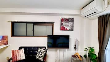 Economy Twin Room, Non Smoking, Kitchen | Desk, free WiFi