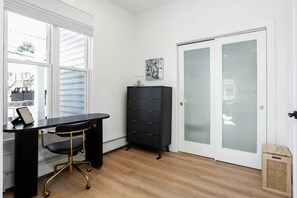 Interior - Fresh Modern 3BR/2BA Escape #5, Harbor Point – Walk to Train, Cafes, Restaurants, City + Shore (Stamford)