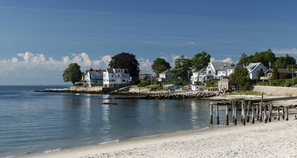 Fresh Modern 3BR/2BA Escape #5, Harbor Point – Walk to Train, Cafes, Restaurants, City + Shore
