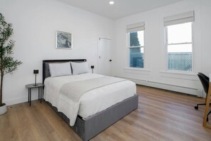 3 bedrooms, iron/ironing board, free WiFi, bed sheets - Fresh Modern 3BR/2BA Escape #5, Harbor Point – Walk to Train, Cafes, Restaurants, City + Shore (Stamford)