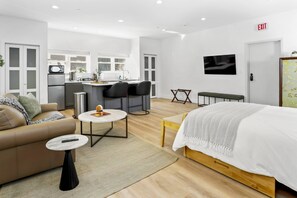 1 soverom, strykejern/-brett, wi-fi (inkludert) og sengetøy