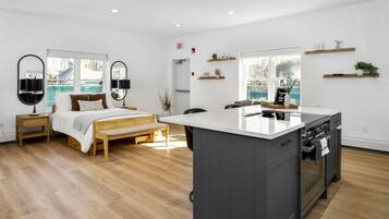 1 slaapkamer, een strijkplank/strijkijzer, gratis wifi, beddengoed