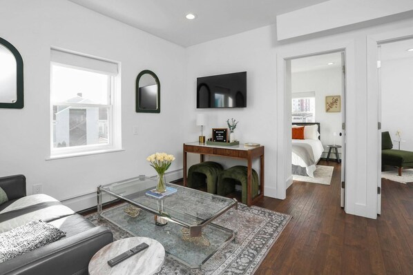 2 chambres, fer et planche à repasser, accès au Wi-Fi (inclus)