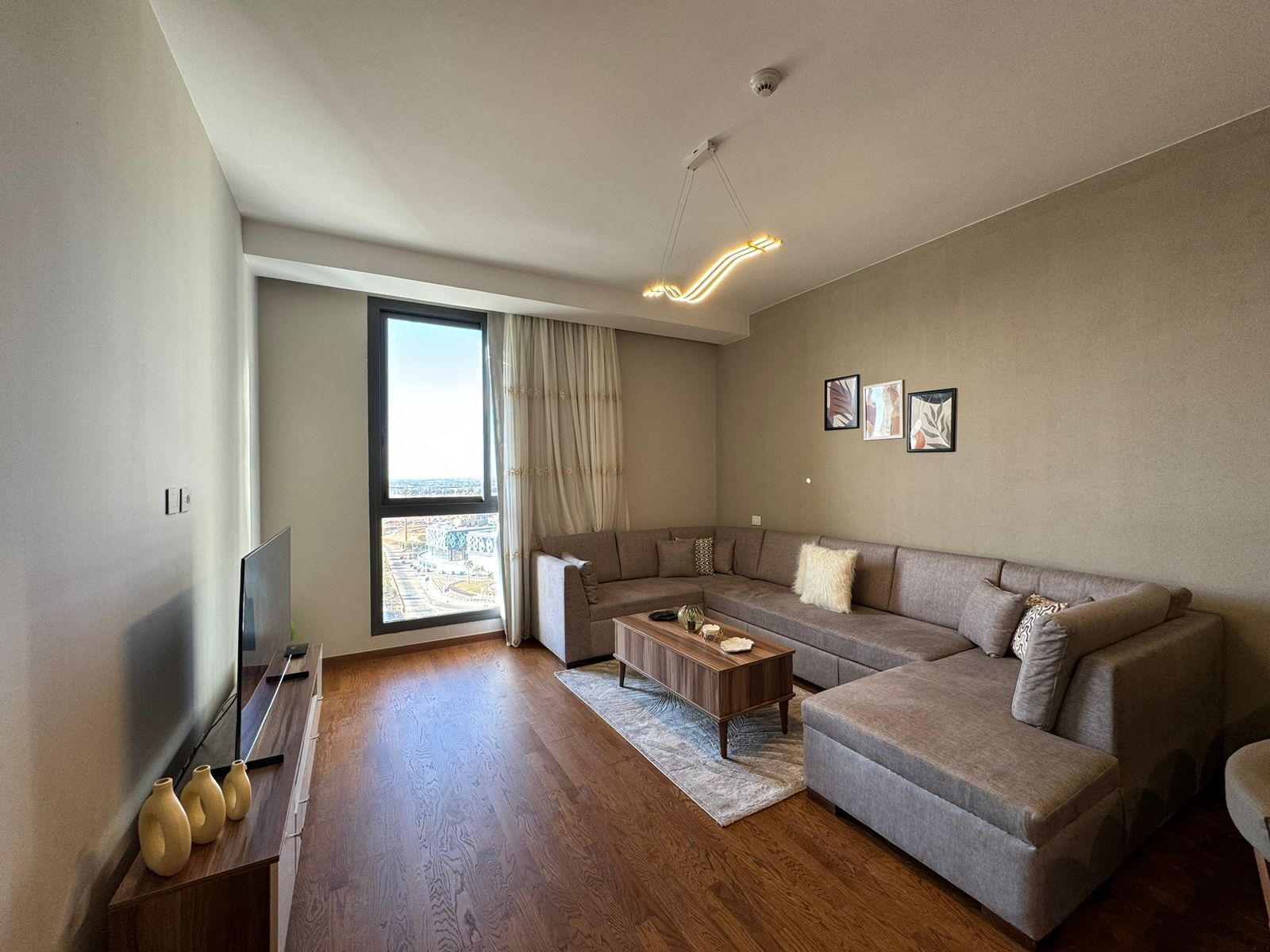 Luxury Apartment At Aeon Towers - 埃及