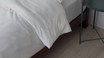 WiFi, bed sheets