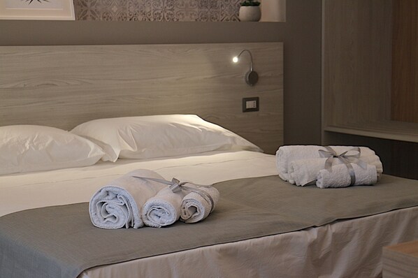 In-room safe, iron/ironing board, travel crib, free WiFi