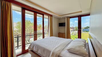 Three-Bedroom Villa | Room amenity