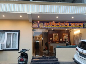Exterior - Roomshala Hotel Nandan Residency (Faizabad)