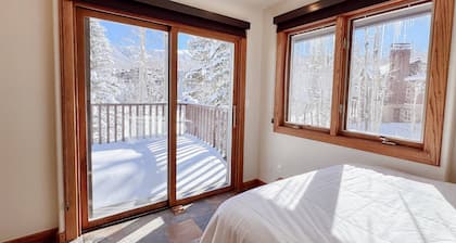 New! Convenient 2br/1b Private Guesthouse, Walk to Slopes and Gondola