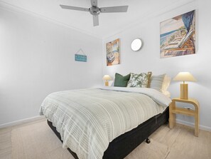 2 chambres, fer et planche à repasser, Wi-Fi, draps fournis