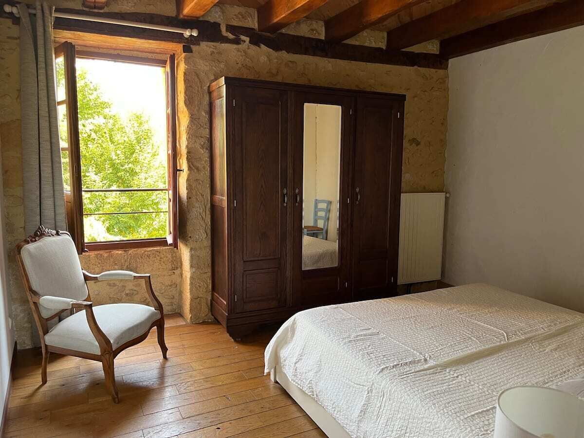 4 habitaciones, wifi y ropa de cama 