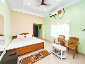 Deluxe Double Room, Air conditioning | View from room - Hotel Somnath Rest House (Puri)