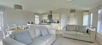 2 bedroom accommodation in Tunstall, Richmond