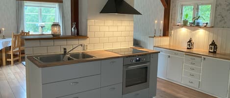 Microwave, oven, stovetop