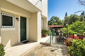 Exterior - Marilizas Spacious Maisonette (Rethymno)