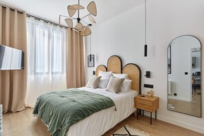 1 chambre, fer et planche à repasser, draps fournis