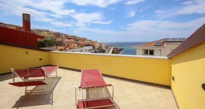 Vista mare, ampio terrazzo e aria condizionata