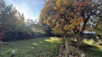 House, 4 Bedrooms, Fireplace | Property grounds
