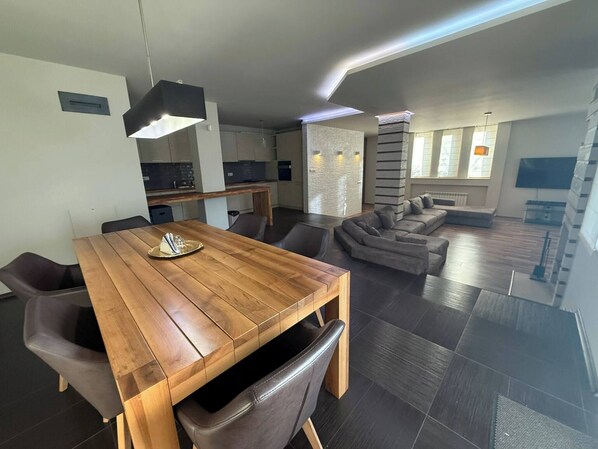 House, 4 Bedrooms, Fireplace | Interior - Yarema Forest House (Samokov)