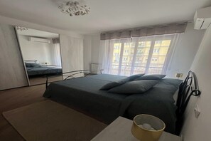 2 soveværelser, skrivebord, strygejern/strygebræt, gratis Wi-Fi