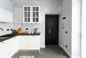 Kühlschrank, Mikrowelle, Ofen, Herdplatte