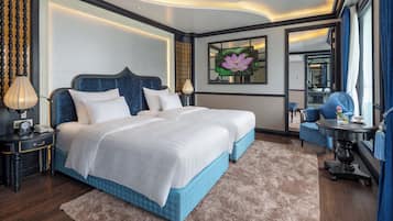 In-room safe, desk, laptop workspace, iron/ironing board