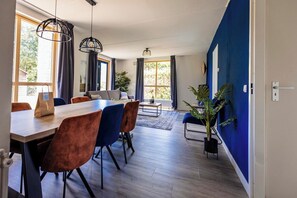 Interior - Peaceful Bungalow Near the Shore (Ewijk)