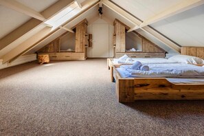 6 bedrooms, free WiFi