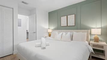 1 bedroom, desk, iron/ironing board, WiFi