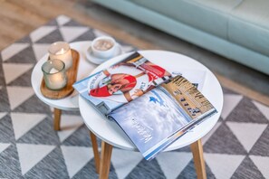 Unclassified image, 3 of 29, button