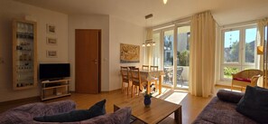 Fernseher, Stereoanlage