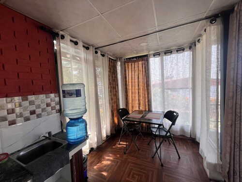 Avocado Accommodations: 5-Cottages with 6 bedrooms with AC in Budhanilkantha