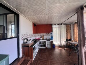 Microwave, oven, stovetop