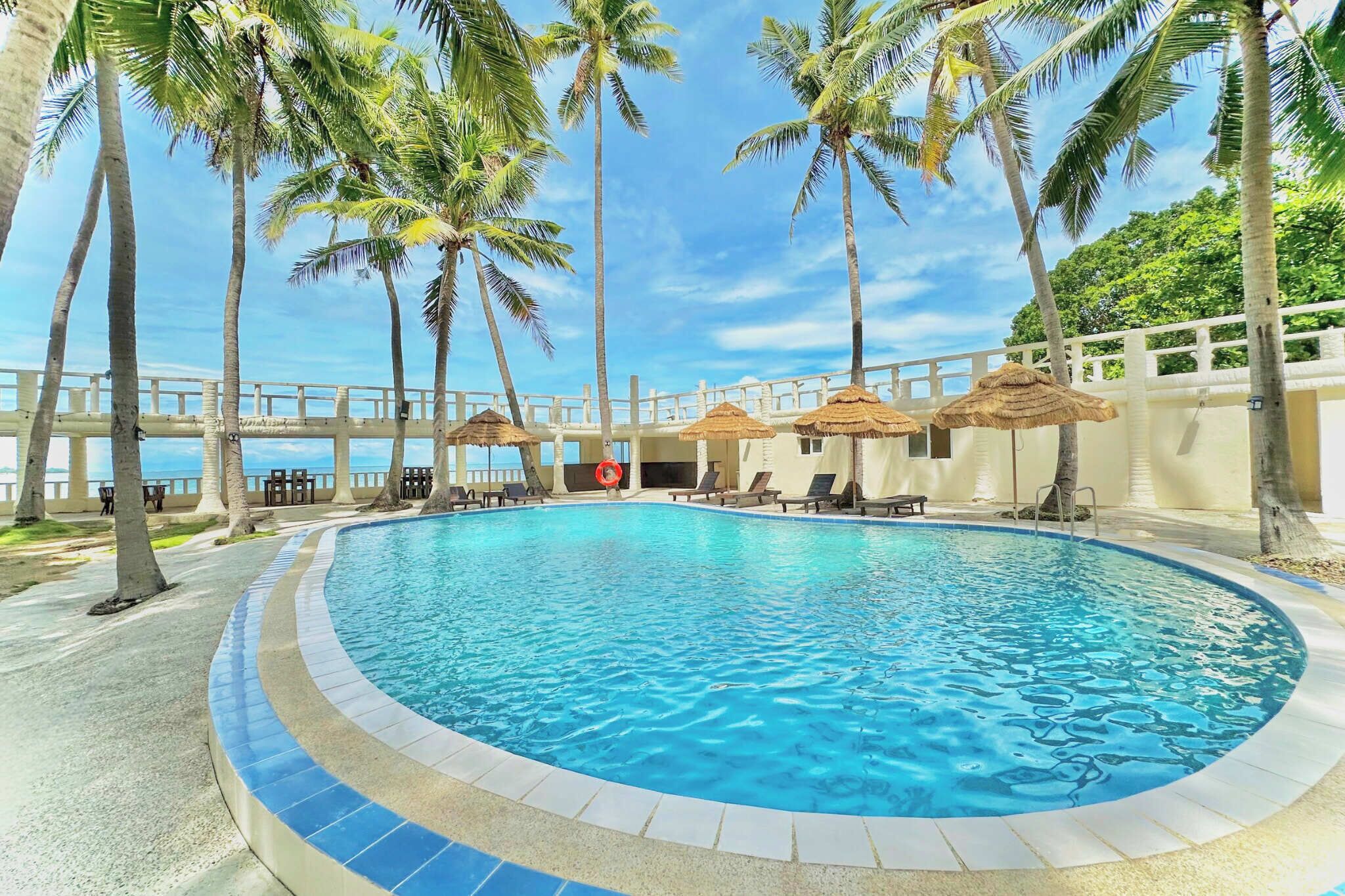 Hồ bơi ngoài trời 