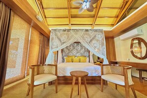 In-room safe, desk, rollaway beds, bed sheets