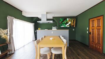 Family House, 4 Bedrooms, Non Smoking | Living area